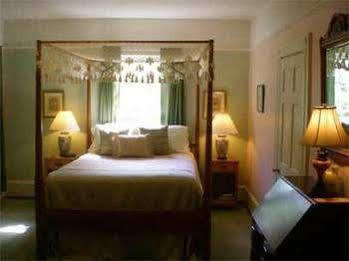 Oak Manor Inn Hartsville Exteriör bild